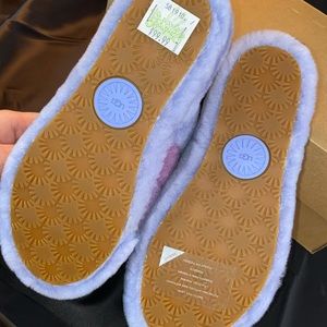 Ugg Fluff Yeah size 7